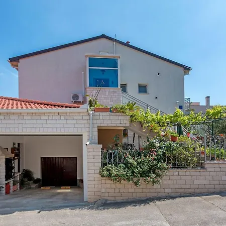 Appartamento Oliva By Interhome Pola