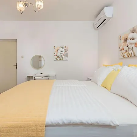 Oliva By Interhome