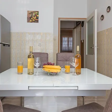 Oliva By Interhome